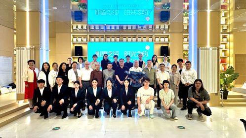 詩集 陽光與大海 新書品讀會在哈爾濱舉行